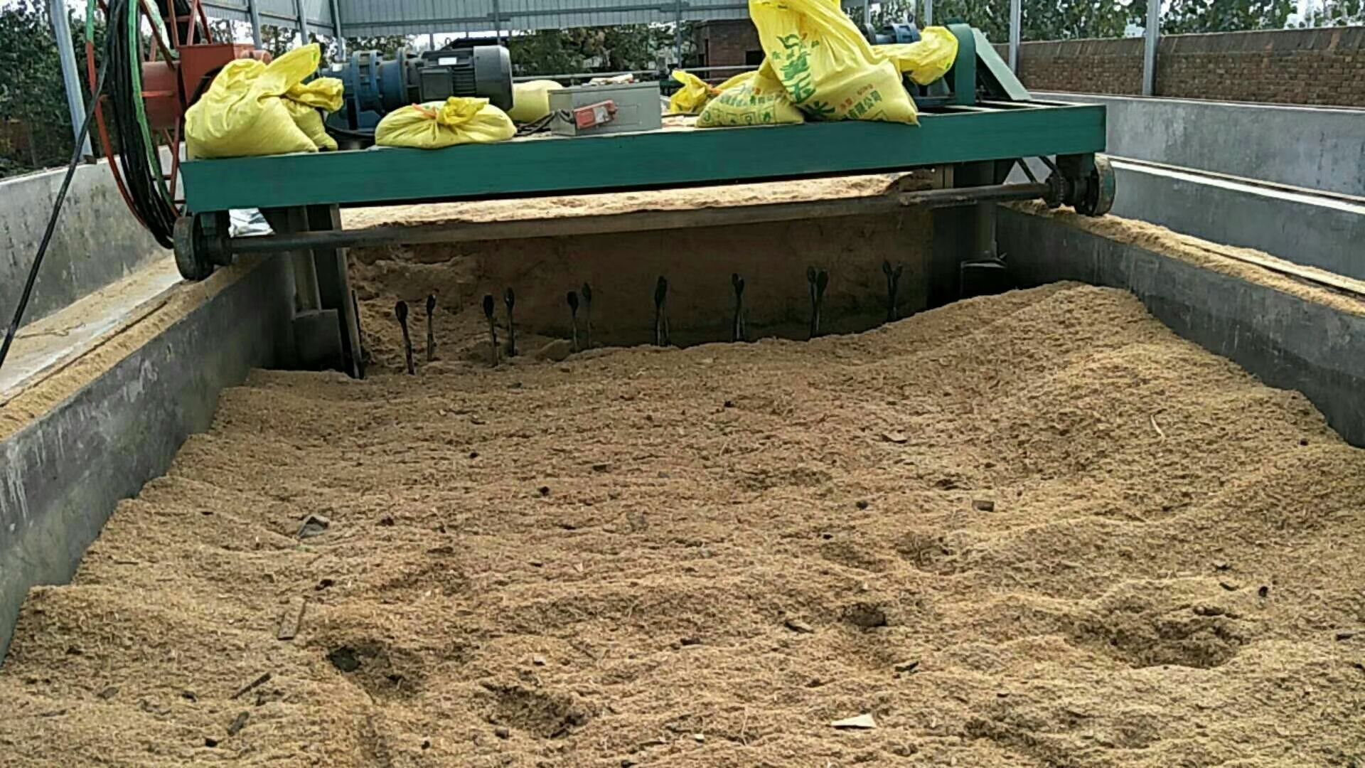 有机肥生产线工作过程中物料会腐蚀翻抛机吗？答案在这！